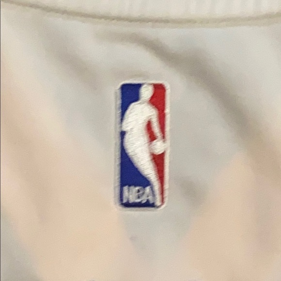 A kevin Durant warriors jersey size is large. - Picture 4 of 4